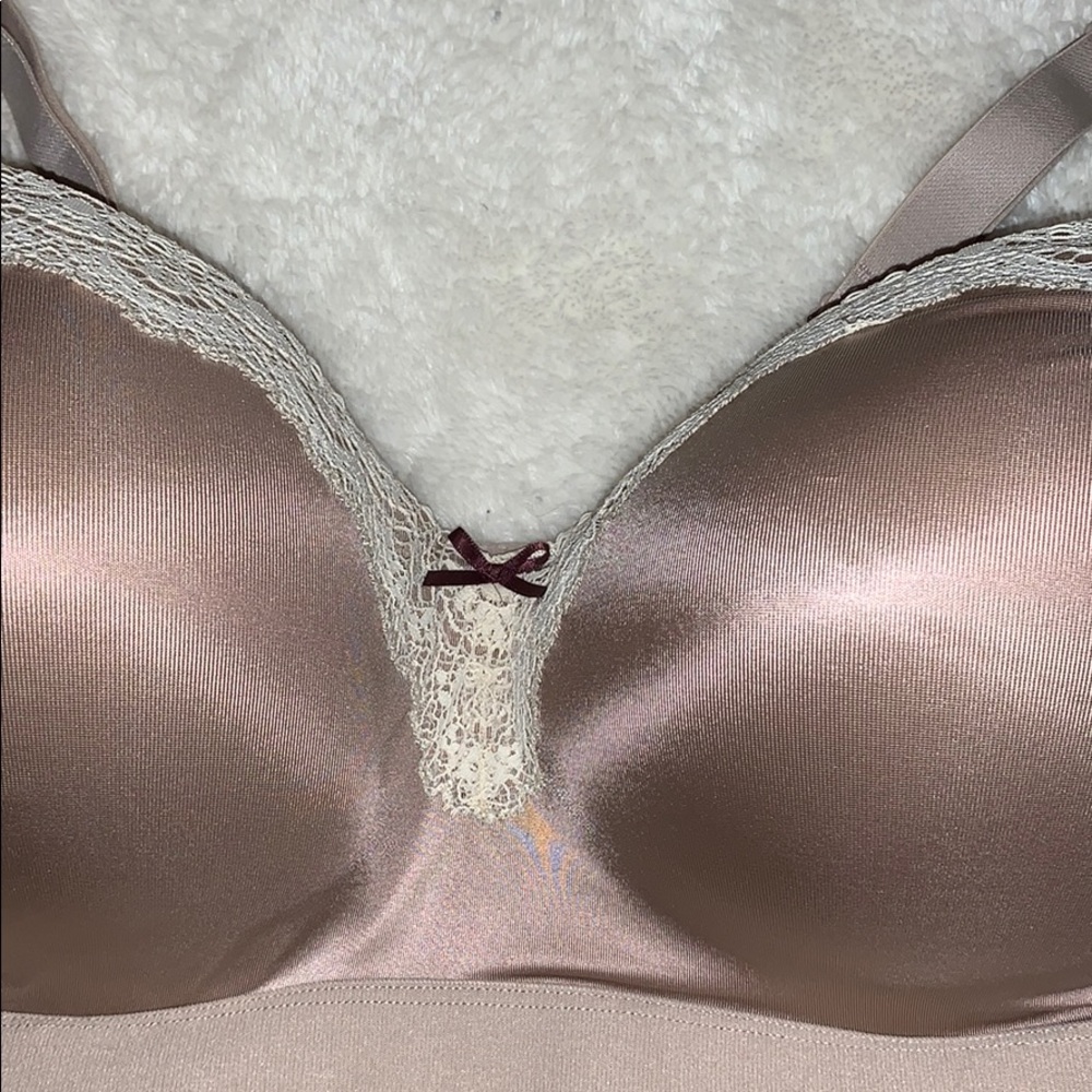 Full Coverage Bra - Picture 2 of 5